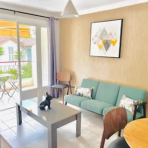  Apartment 2 Bedroom Luxury Flat With Balcony Center France
