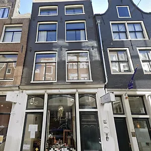 twenty-five-rooms.amsterdamhotelsnl.com/